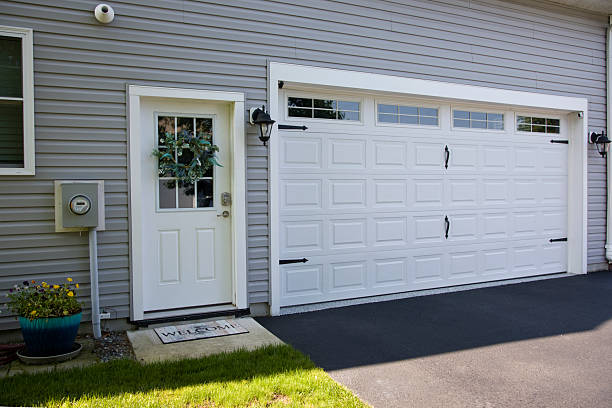 24/7 Emergency Garage Door Panel Replacement experts in Hughes County County, OK